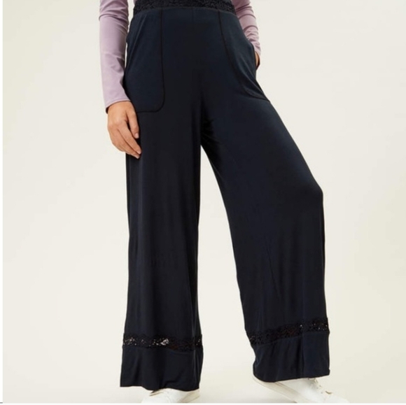 Free People Maddie PJ Lounge Pants High Rise Wide Leg Lace Stretchy Black Sm NWT - Picture 13 of 16